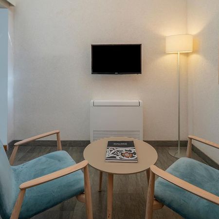 Gaura Apartments ตราปานี ภายนอก รูปภาพ