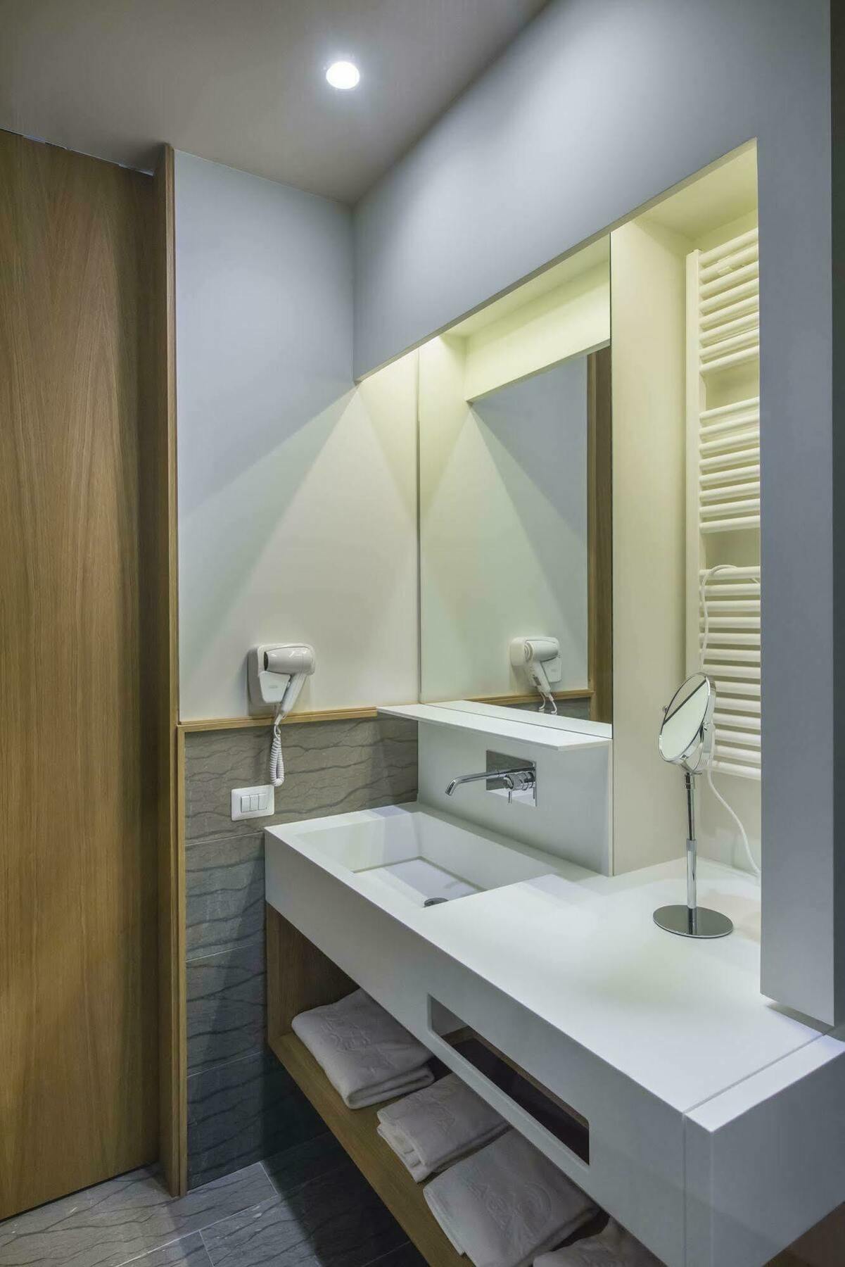 Gaura Apartments ตราปานี ภายนอก รูปภาพ